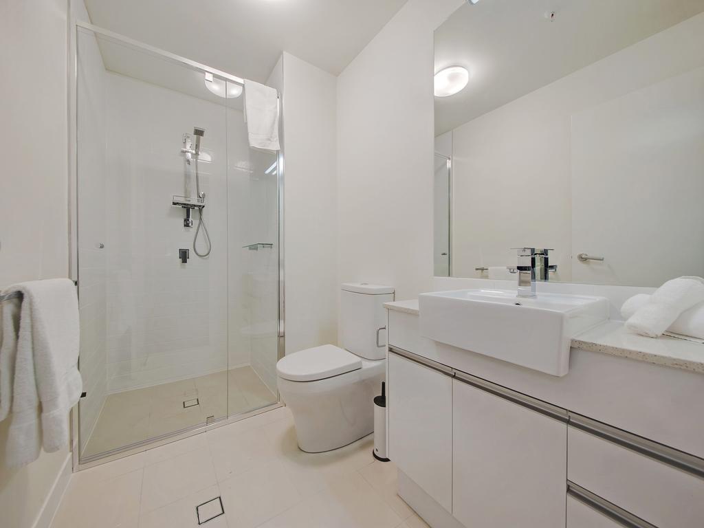 Link Portside Wharf Apartment Hotel Brisbane Zimmer foto